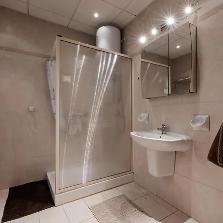 Appartement Larger Than Usual 3bd